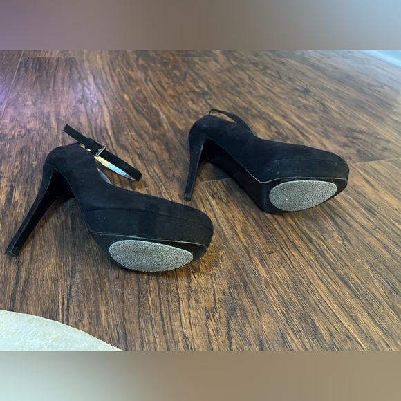 GUESS Pumps - Picture 5 of 10